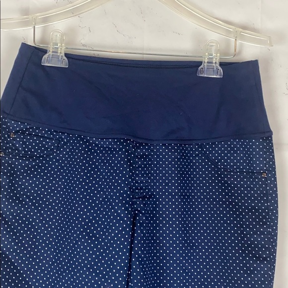 Intro. Love the Fit. Blue Polka Dot Tummy Control Capris 8 - Picture 4 of 10